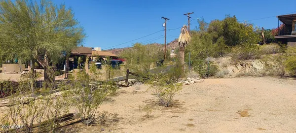 $475,000 | 11615 North 16th Place, Unit 16 & 21, Phoenix, AZ 85020