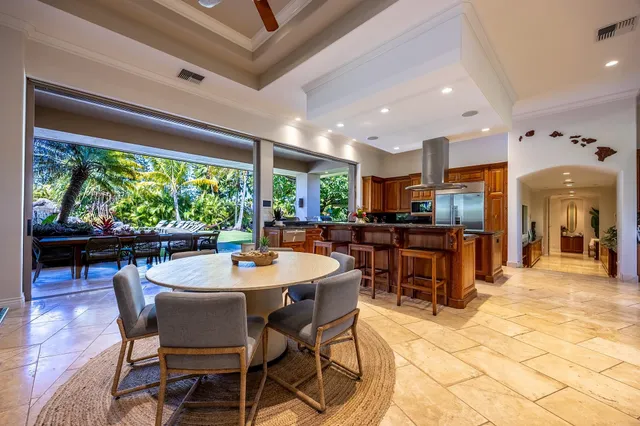$9,900,000 | 223 Plantation Club Drive, Unit 14, Lahaina, HI 96761