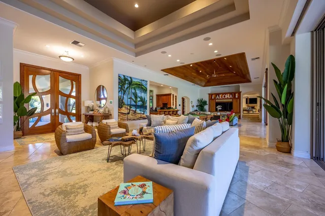 $9,900,000 | 223 Plantation Club Drive, Unit 14, Lahaina, HI 96761