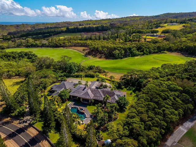 $9,900,000 | 223 Plantation Club Drive, Unit 14, Lahaina, HI 96761