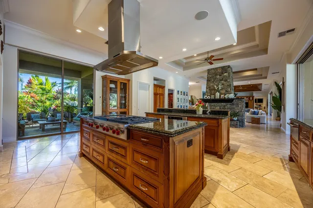 $9,900,000 | 223 Plantation Club Drive, Unit 14, Lahaina, HI 96761