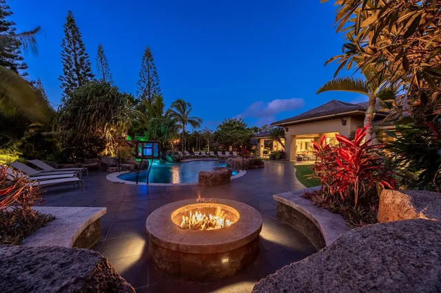 $9,900,000 | 223 Plantation Club Drive, Unit 14, Lahaina, HI 96761
