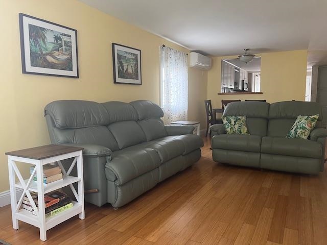 23 Walnut Avenue Hampton, NH 03842 - Photo 3 of 29
