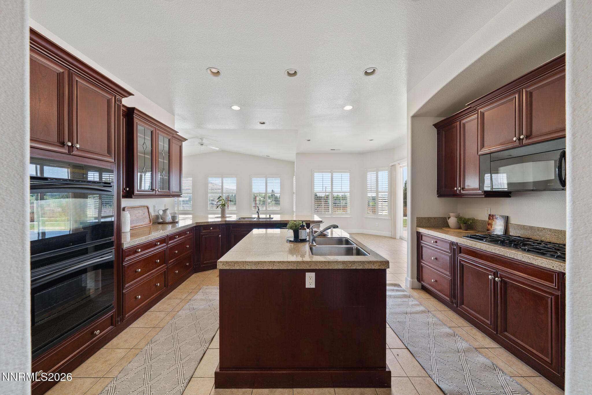 15200 Chateau Avenue Reno, NV 89511 - Photo 12 of 55 57-web-or-mls-A7V01607