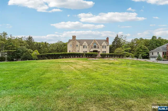 $1,999,000 | 840 Stonewall Court, Franklin Lakes, NJ 07417
