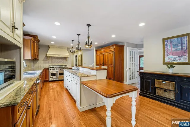 $1,999,000 | 840 Stonewall Court, Franklin Lakes, NJ 07417