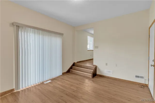 $419,900 | 5 Lordan Drive, Cheektowaga, NY 14227