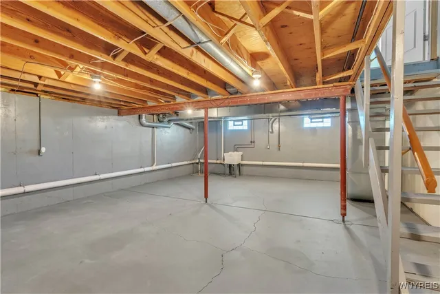 $419,900 | 5 Lordan Drive, Cheektowaga, NY 14227