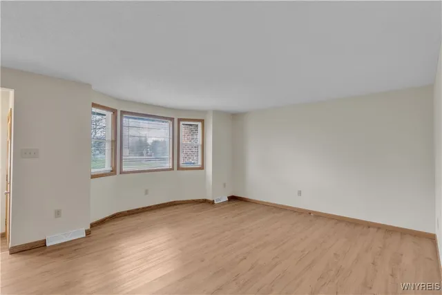 $419,900 | 5 Lordan Drive, Cheektowaga, NY 14227