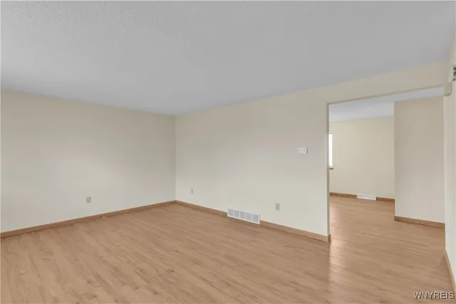 $419,900 | 5 Lordan Drive, Cheektowaga, NY 14227