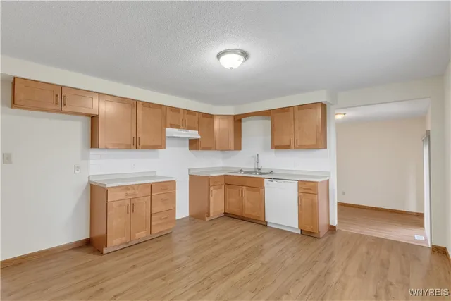 $419,900 | 5 Lordan Drive, Cheektowaga, NY 14227