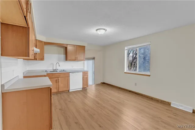 $419,900 | 5 Lordan Drive, Cheektowaga, NY 14227