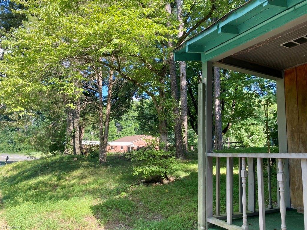 237 Dorothy Street High Point, NC 27262 - Photo 2 of 33 Gallery Image 2