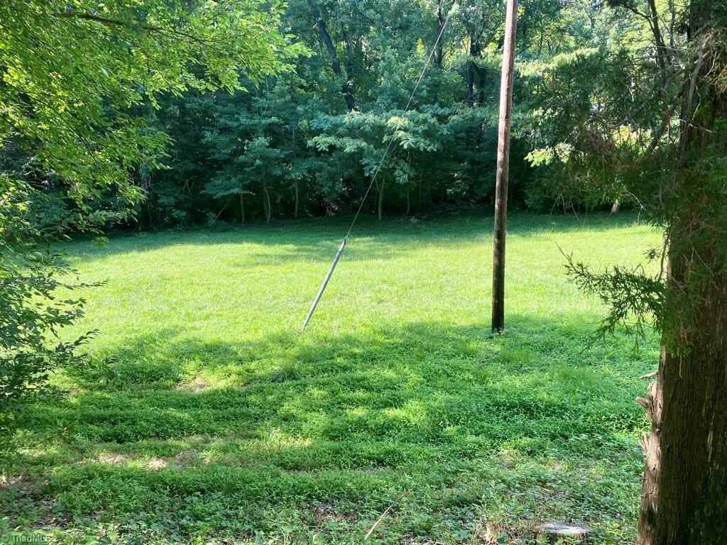237 Dorothy Street High Point, NC 27262 - Photo 6 of 33 Gallery Image 6