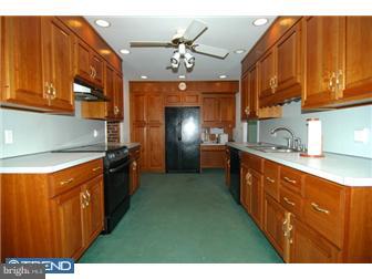 108 Wheatfield Road Reading, PA 19608 - Photo 3 of 12 Kitchen