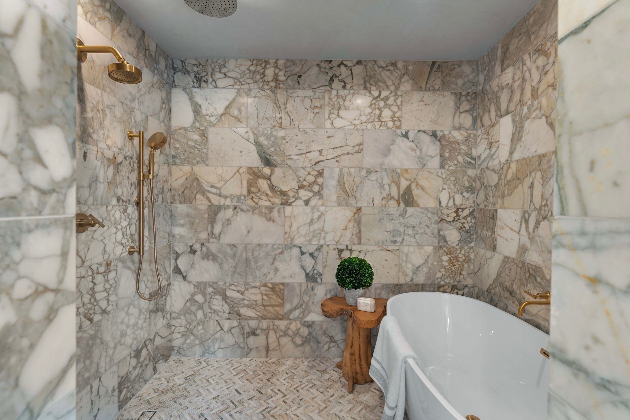 814 Azalea Street Houston, TX 77018 - Photo 14 of 31 Luxurious marble walk-in shower with dual shower heads and soaking tub