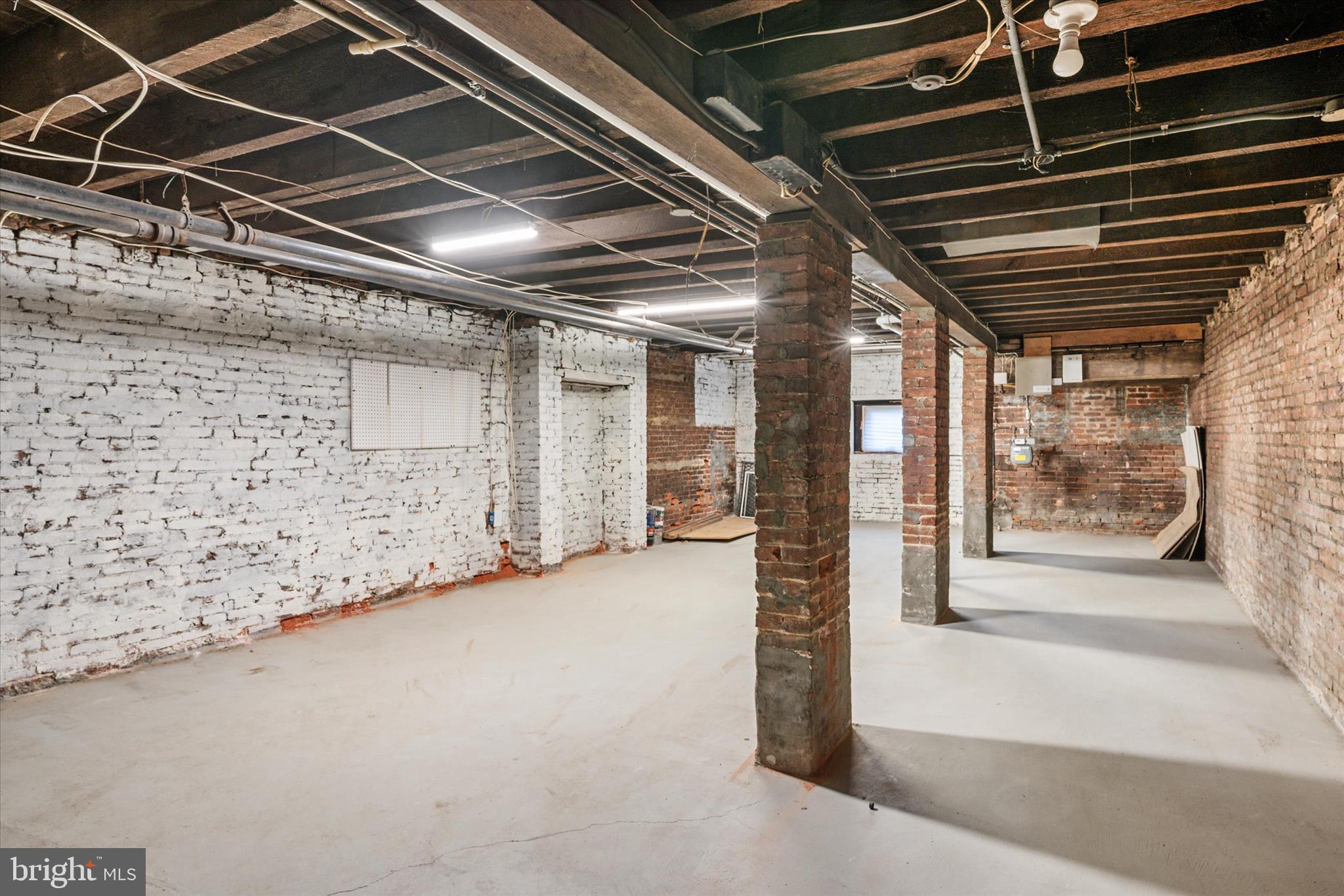 1803 Madison Avenue Baltimore, MD 21217 - Photo 36 of 42