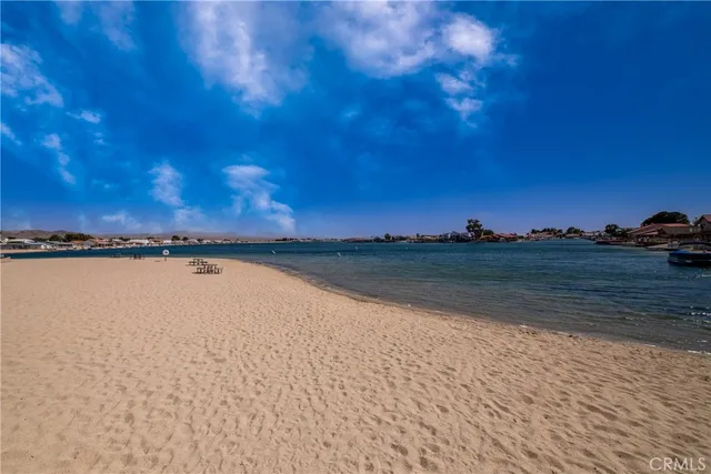 $469,000 | 14743 Blue Grass Drive, Helendale, CA 92342