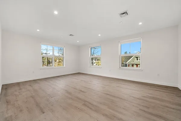 $1,225,000 | 1151 Walnut Street, Unit 301, Newton, MA 02461