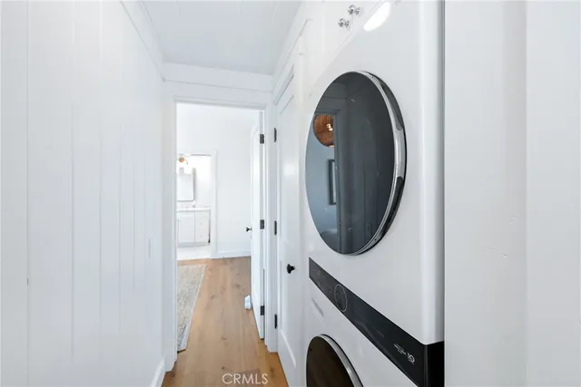 a close view of utility room with washer and dryer