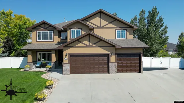 $949,999 | 4432 East 24th Street, Casper, WY 82609