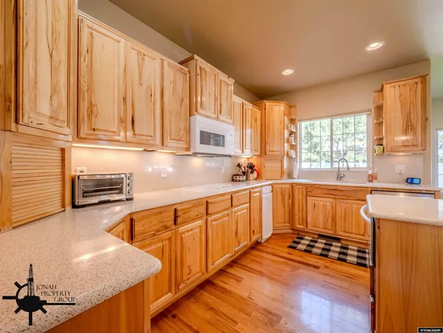 $949,999 | 4432 East 24th Street, Casper, WY 82609