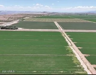a view of a tennis court