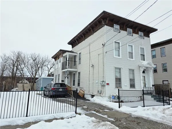$265,000 | 711 Jay Street, Utica, NY 13501