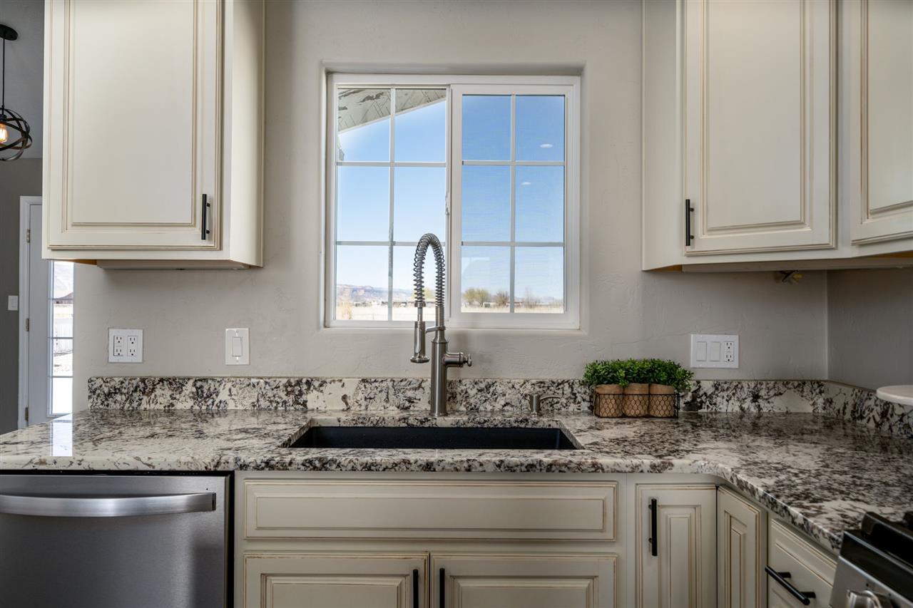 919 22 Road Grand Junction, CO 81505 - Photo 8 of 36 Gallery Image 8