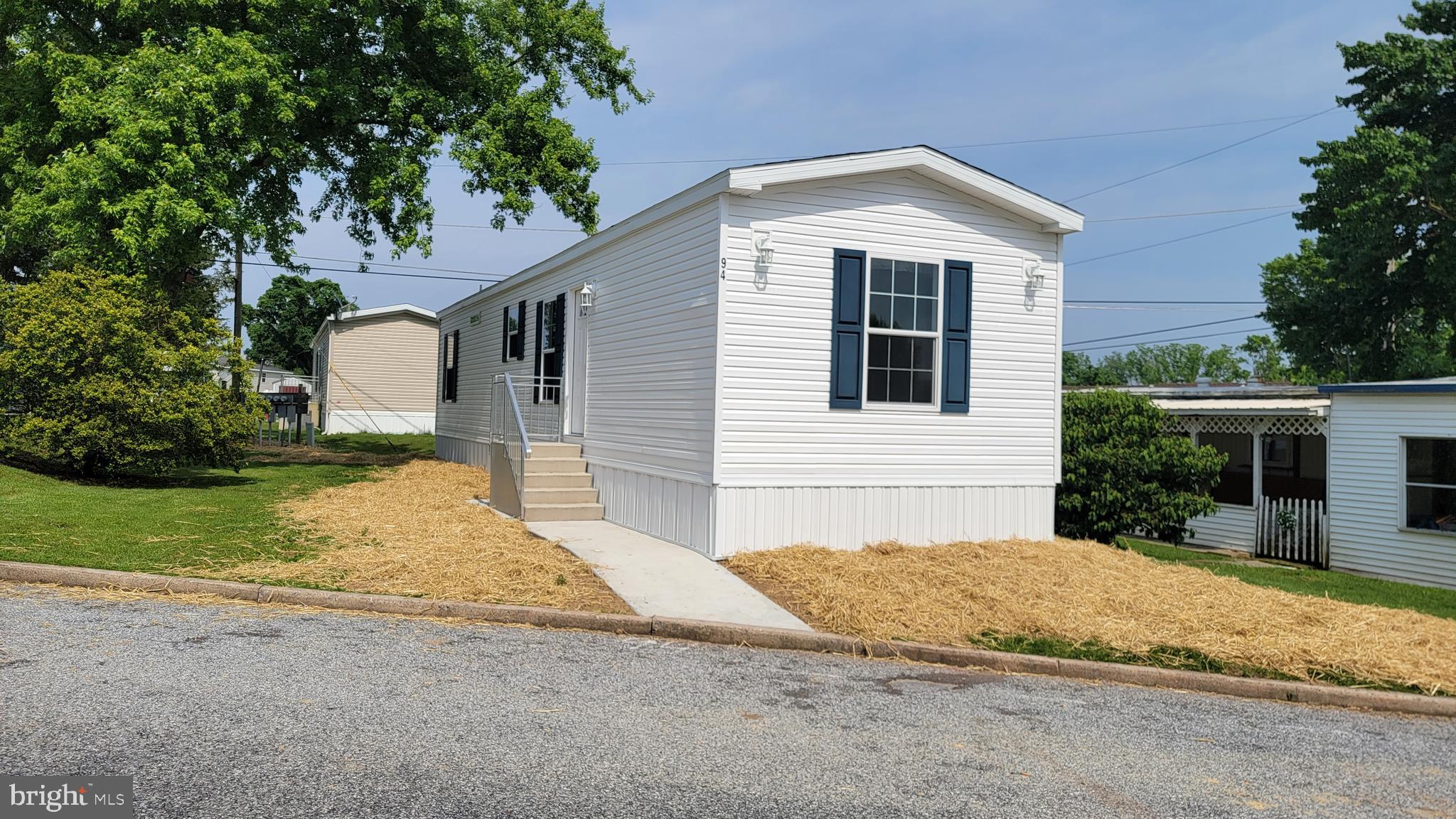 94 Valley View Road Birdsboro, PA 19508 - Photo 3 of 22 SIDE VIEW