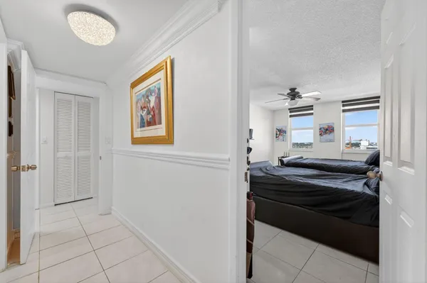 $529,999 | 1149 Hillsboro Mile, Unit 1007, Hillsboro Beach, FL 33064