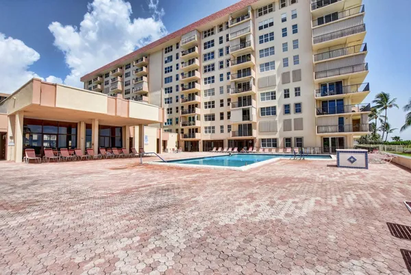 $529,999 | 1149 Hillsboro Mile, Unit 1007, Hillsboro Beach, FL 33064