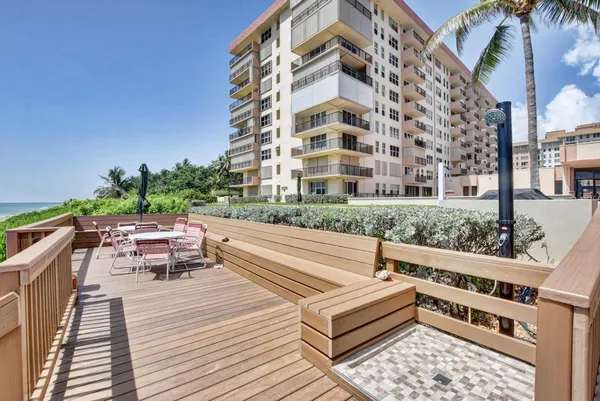 $529,999 | 1149 Hillsboro Mile, Unit 1007, Hillsboro Beach, FL 33064