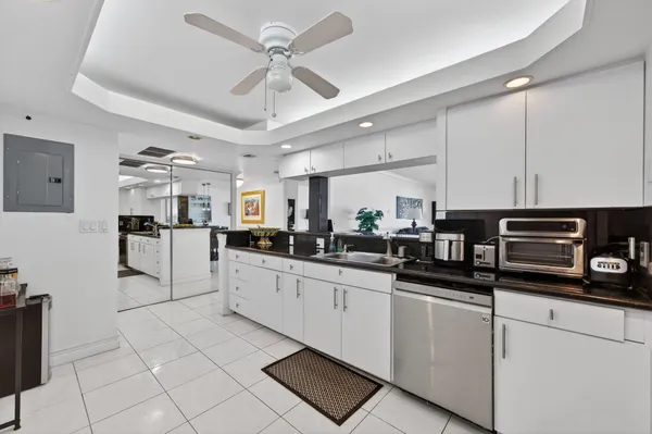 $529,999 | 1149 Hillsboro Mile, Unit 1007, Hillsboro Beach, FL 33064