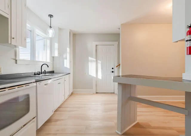 $550,000 | 8 Western Avenue, Gorham, ME 04038