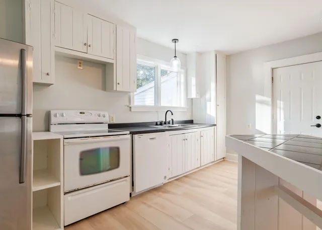 $550,000 | 8 Western Avenue, Gorham, ME 04038