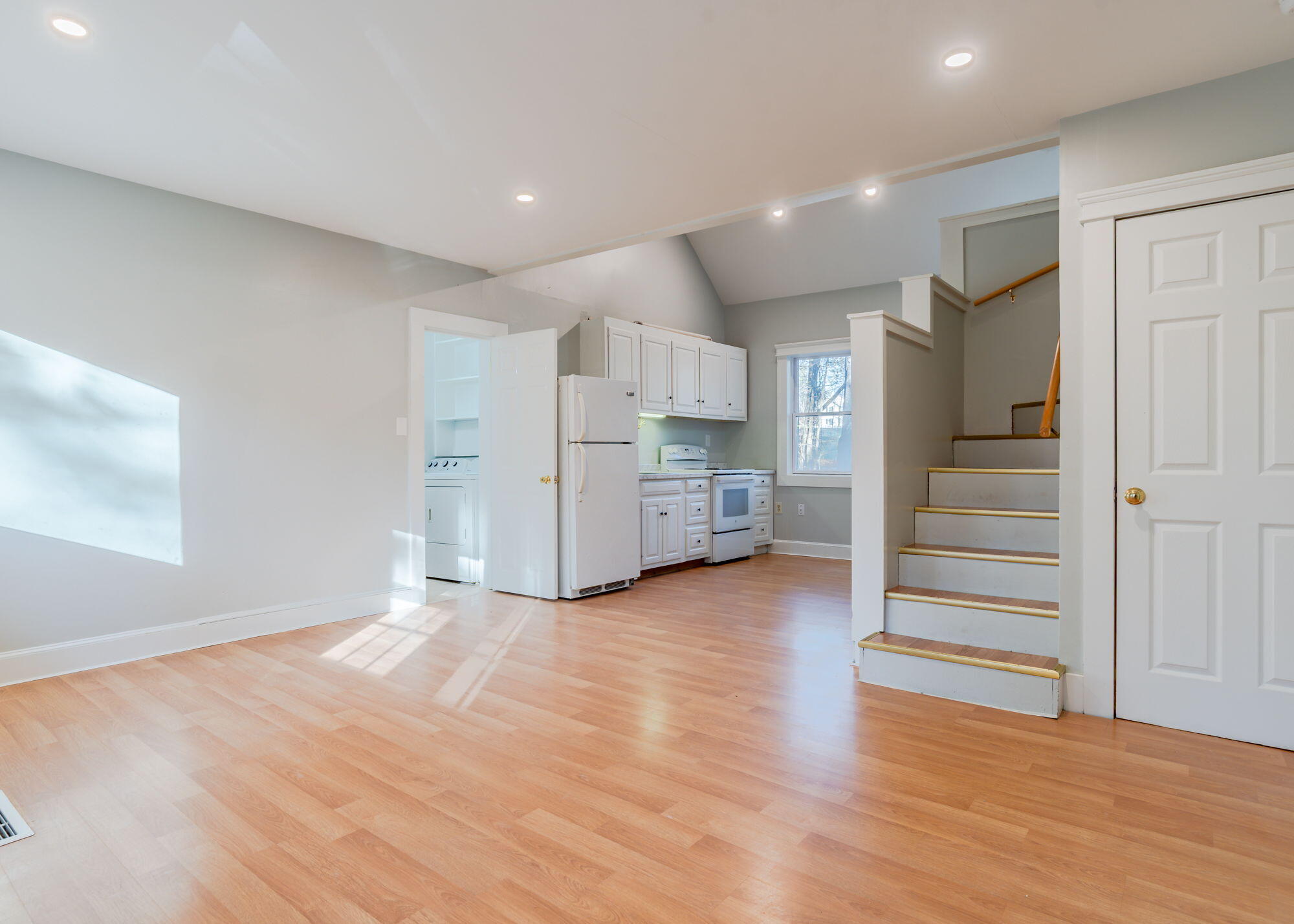 8 Western Avenue Gorham, ME 04038 - Photo 4 of 56 8WesternAve-Gorham-21