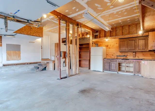 $550,000 | 8 Western Avenue, Gorham, ME 04038