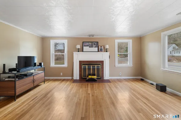 $265,000 | 162 Pine Hill Road, Thomaston, CT 06787