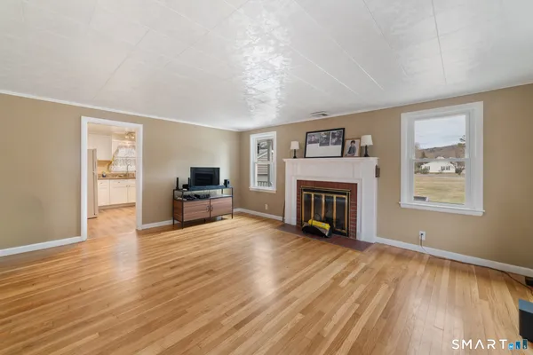 $265,000 | 162 Pine Hill Road, Thomaston, CT 06787