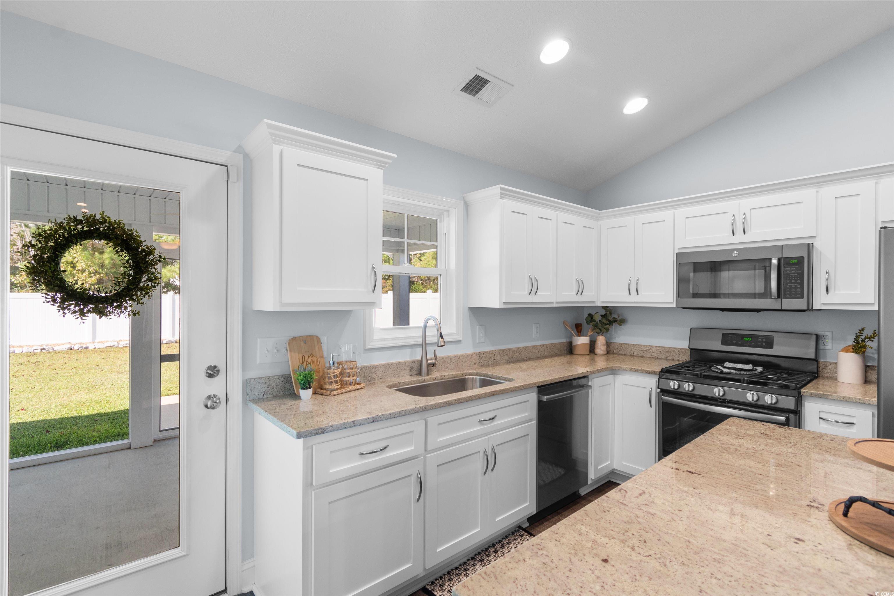 3105 Slade Drive Conway, SC 29526 - Photo 3 of 34