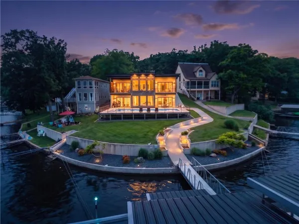 $2,390,000 | 28816 White Oak Road, Gravois Mills, MO 65037