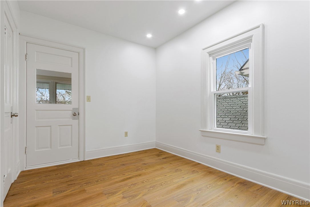 152 Military Road Buffalo, NY 14207 - Photo 15 of 28