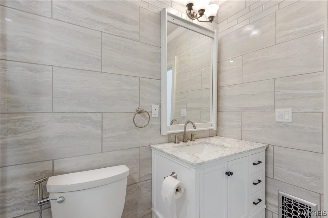 152 Military Road Buffalo, NY 14207 - Photo 18 of 28