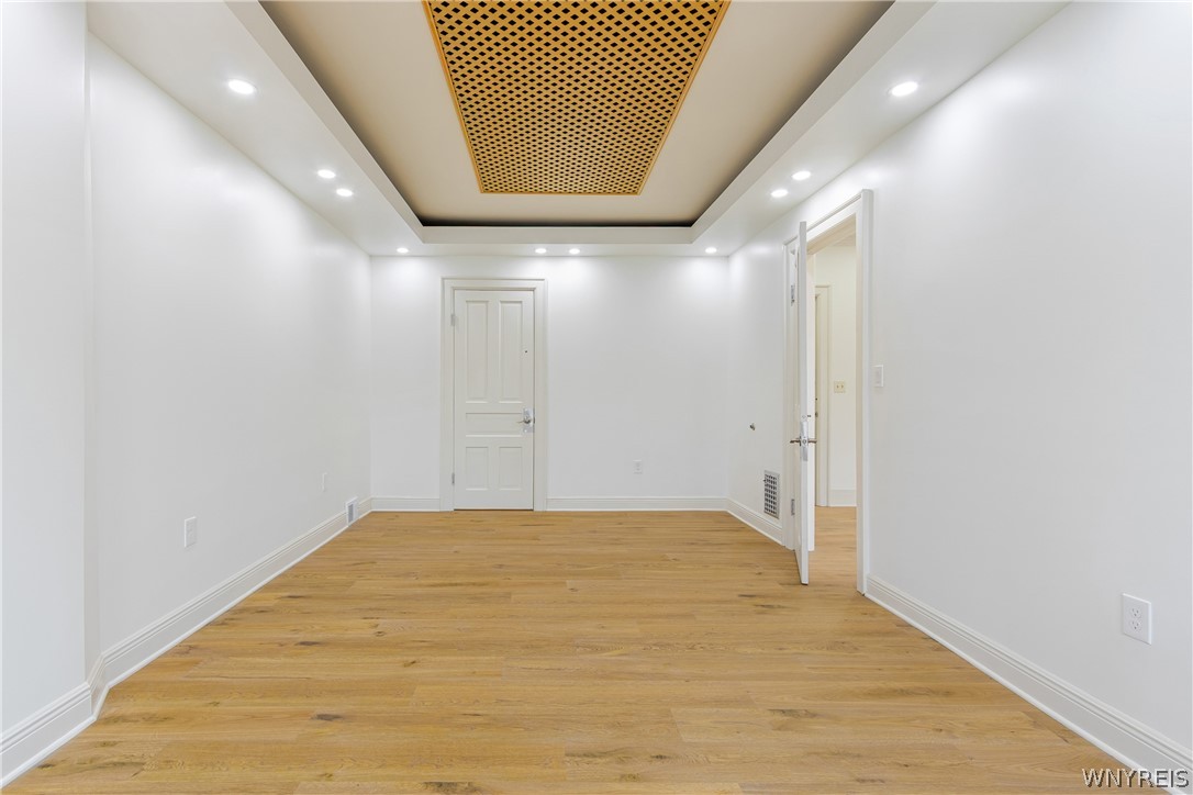 152 Military Road Buffalo, NY 14207 - Photo 2 of 28