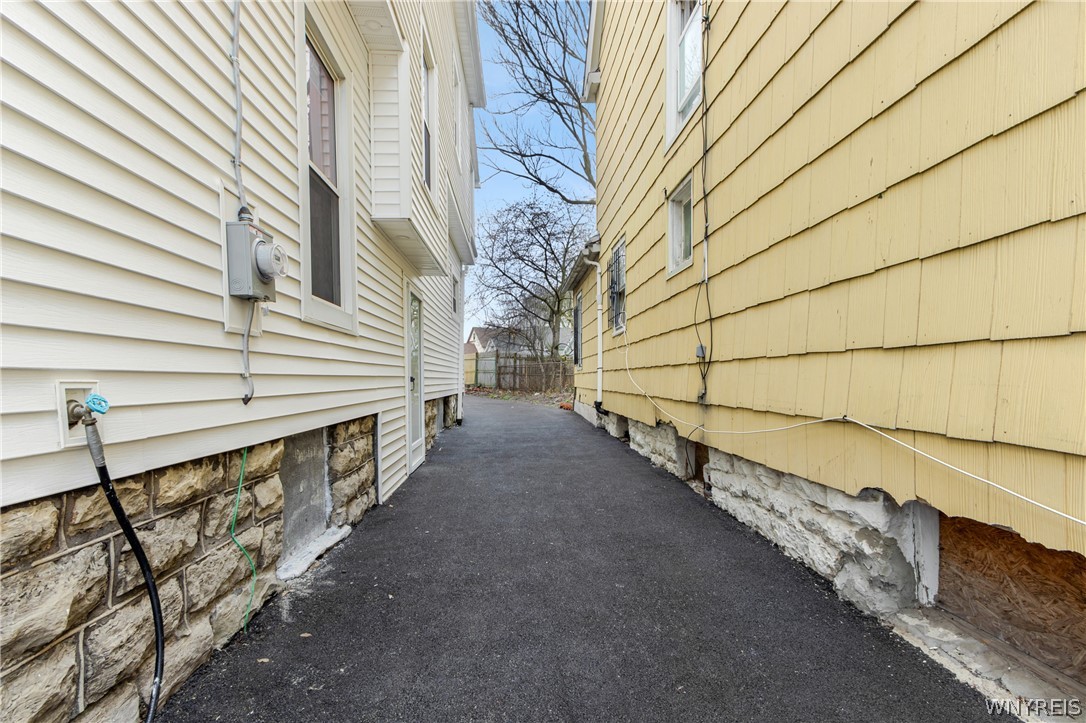 152 Military Road Buffalo, NY 14207 - Photo 26 of 28