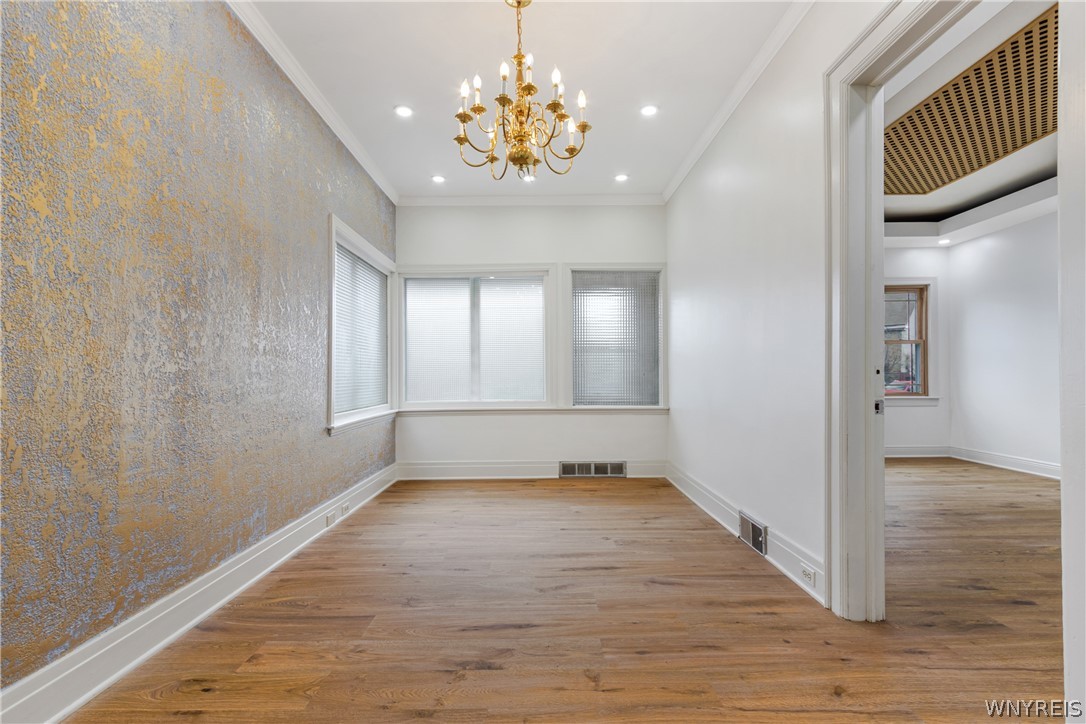 152 Military Road Buffalo, NY 14207 - Photo 10 of 28