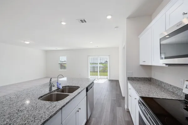 $2,200 | 6310 Highland Bnd Drive, Richmond, TX 77469