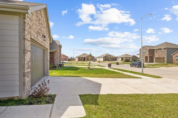 $2,200 | 6310 Highland Bnd Drive, Richmond, TX 77469