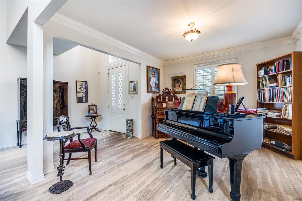 1536 Waterside Court Dallas, TX 75218 - Photo 13 of 28